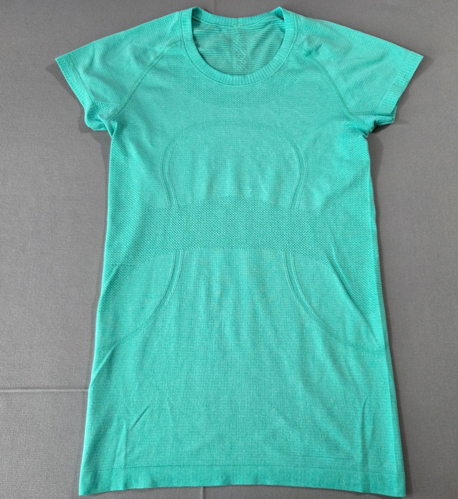 Lululemon Athletica Womens Size 6 Mint Green Seamless Yoga Workout Top