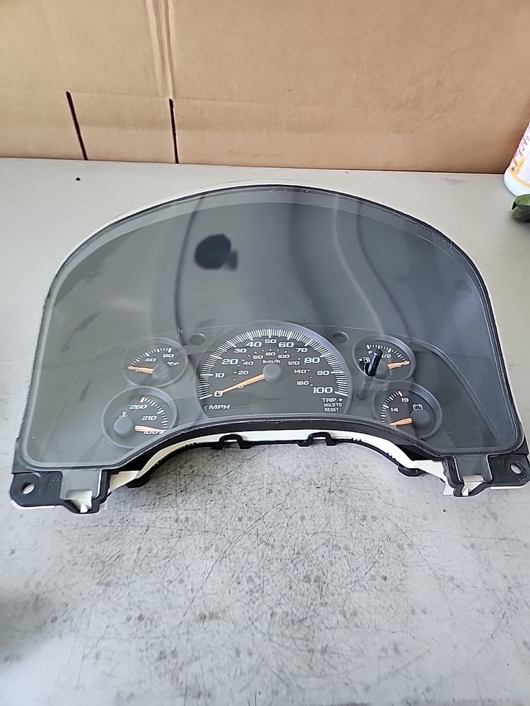 2004-07 Chevy GMC Express Savana Van Instrument Cluster Mph 50DWDYF031063EZ7