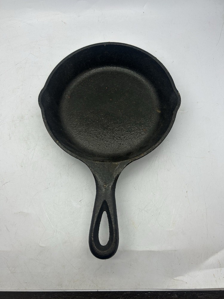 Lodge 6 1/2” Cast Iron Skillet With Long Handle