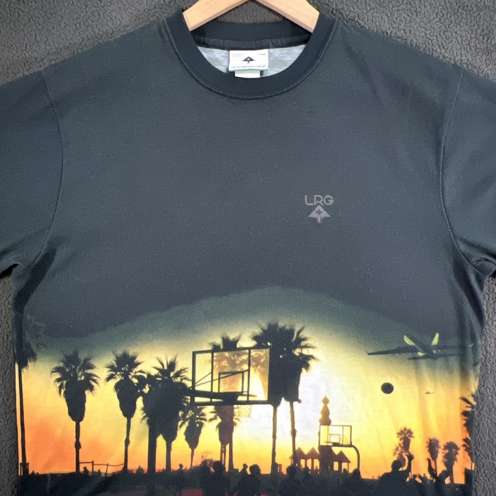 Vintage LRG (Lifted Research Group) Basketball Beach T-Shirt Adult Size Large