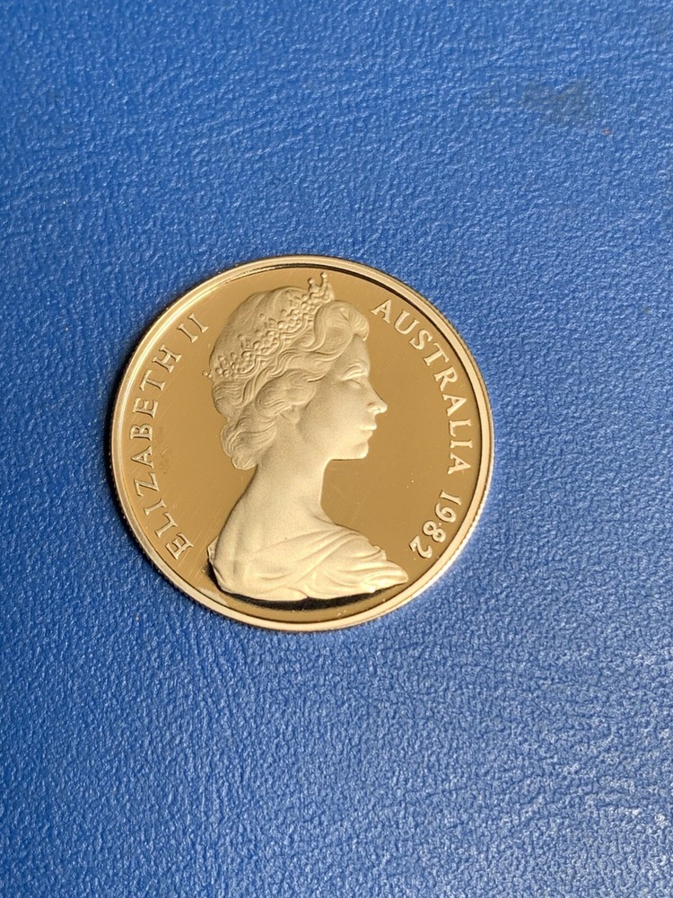 AUS. 1982 10c PROOF COIN. REMOVED FROM SET -:- VERY NICE CLEAN CONDITION.