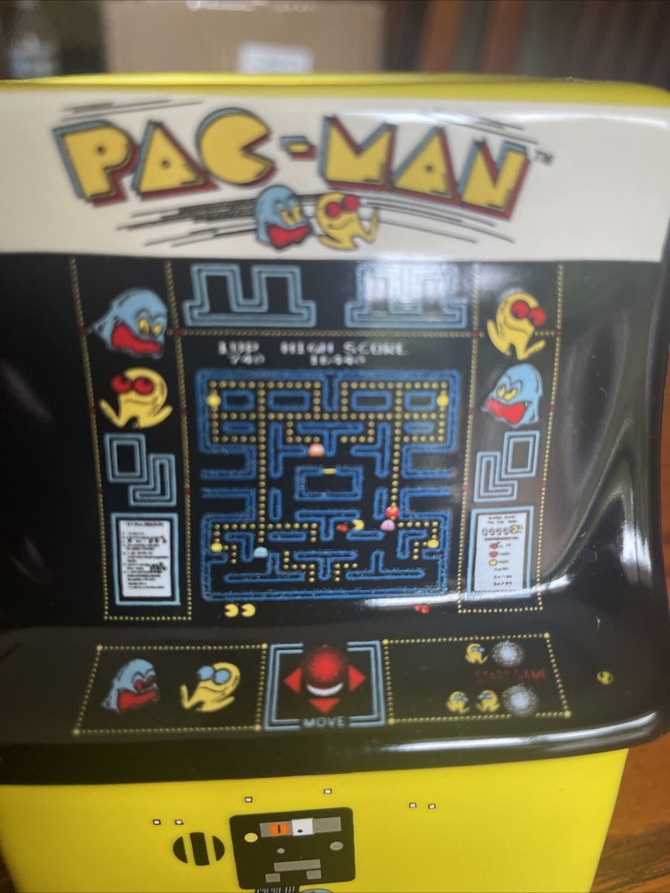 Vintage/Retro PAC-MAN Arcade Game Shaped Coffee Mug - Paladone Products