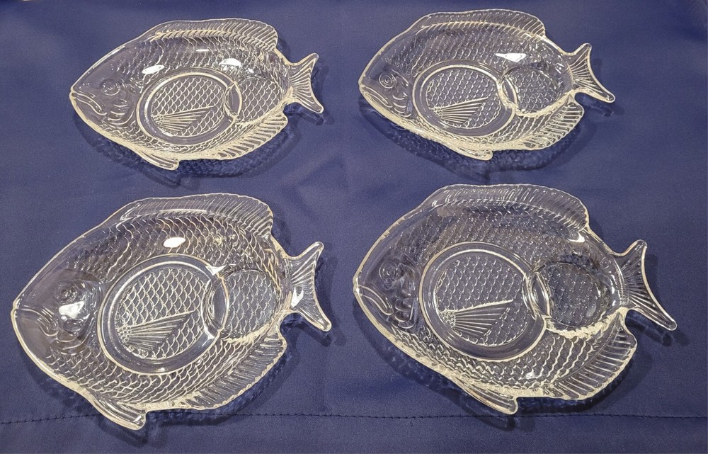 Vintage Arcoroc France Fish Shaped Plates 8
