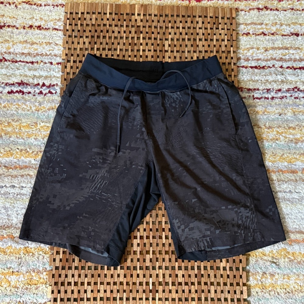 Lululemon Camo Performance Stretch Shorts Black Men's Size Large L