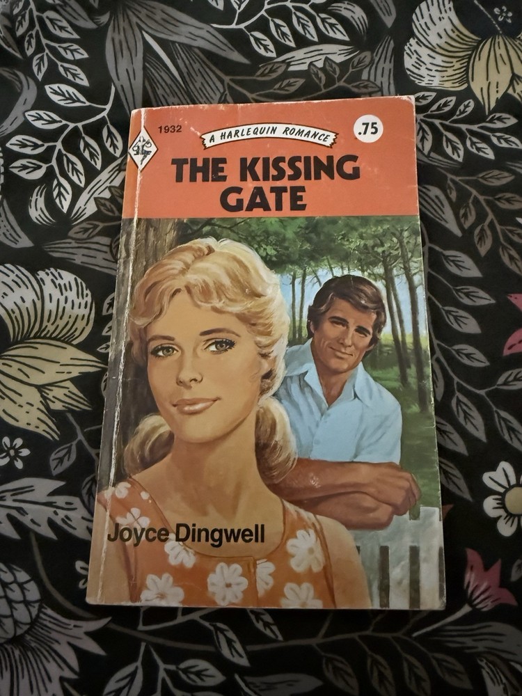 The Kissing Gate by Joyce Dingwell Harlequin Romance