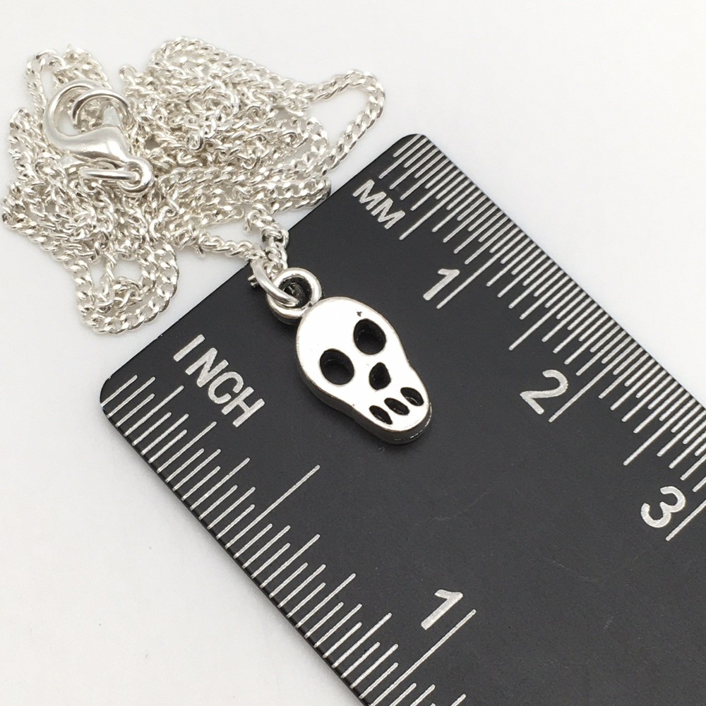 Silver Tone Costume Dainty Skull Charm Pendant Curb Chain Necklace 18” #21
