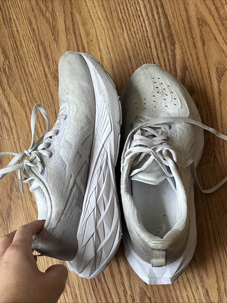 ASICS Novablast 4 Women's Running Shoes Size 6, Purple