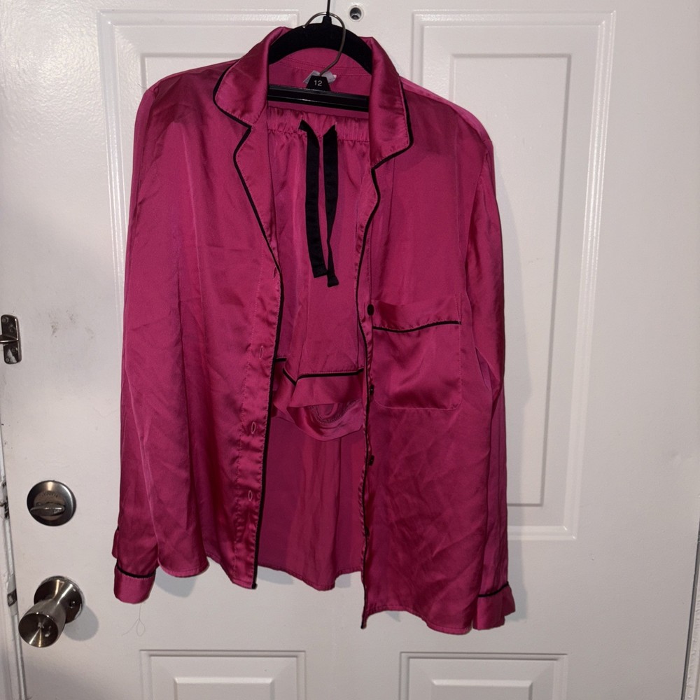 Stars Above Women's Satin Size Small Pajama Set
