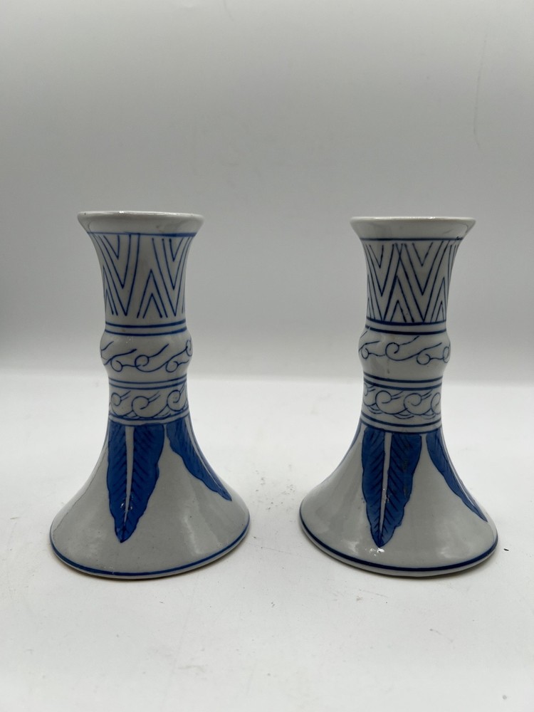 Williams & Sonoma Chinoiserie Taper Candlesticks blue & white