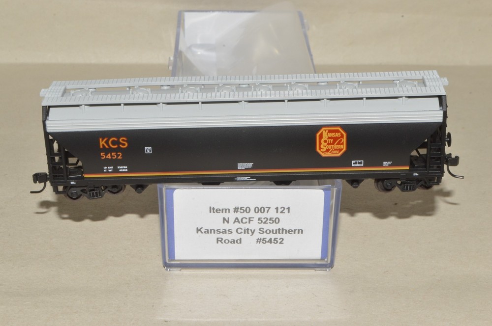 N scale Atlas Kansas City Southern RR ACF covered hopper car train 5452