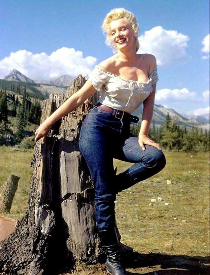 Marilyn Monroe With White Shirt 8x10 Picture Celebrity Print
