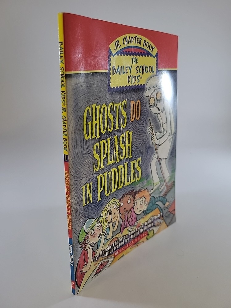 Ghosts Do Splash in Puddles by Marcia Thornton Jones and Debbie Dadey PB