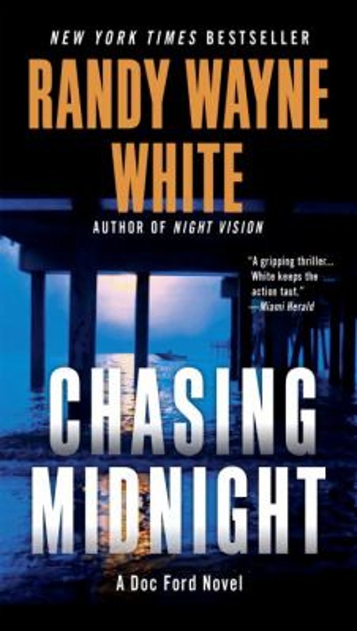 Chasing Midnight Mass Market Paperbound Randy Wayne WhiteFree US Delivery | ISBN:042525061X