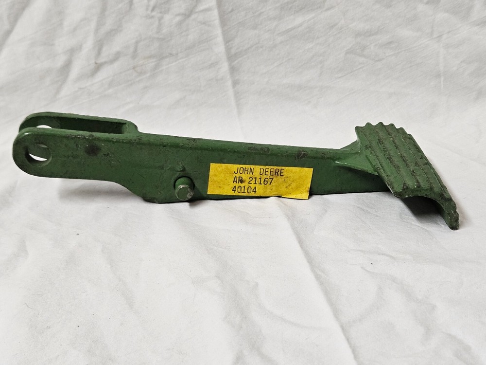 NEW JOHN DEERE AR21167 TRACTOR PTO CLUTCH PEDAL 620-630 720-730 720D-730D
