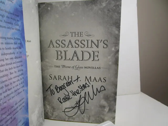 Maas, Sarah J.   Throne of Glass   Signed US HCDJ 1st/1st NF