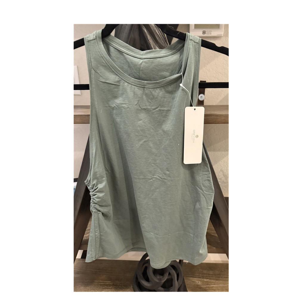CRZ YOGA Women’s Green Workout Tank Top M Racerback Scoop Neck Solid Relaxed