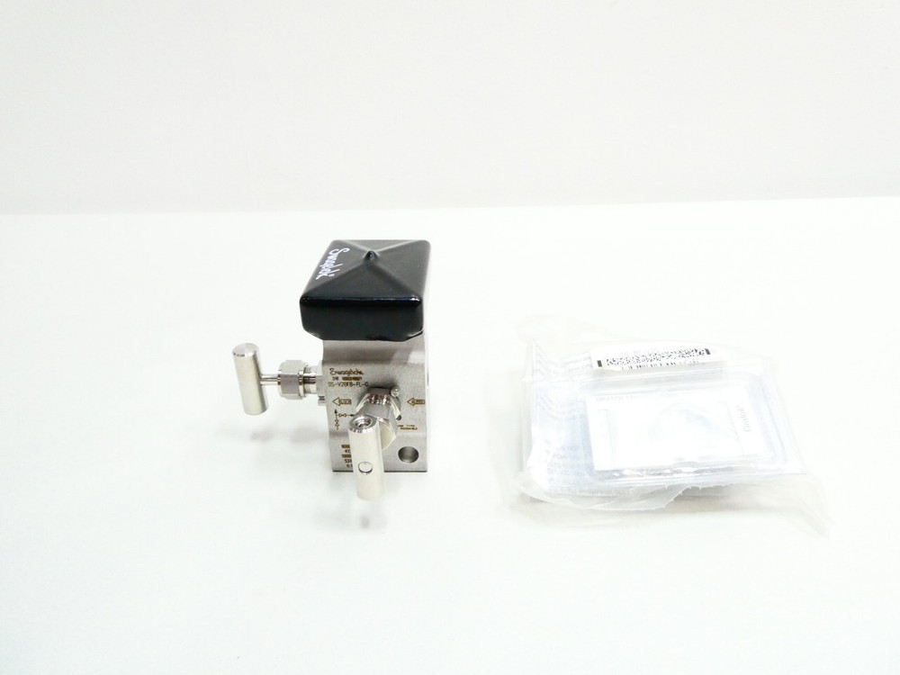 Swagelok SS-V2BF8-FL-G Valve Manifold 1/2 In 1/4 In Npt
