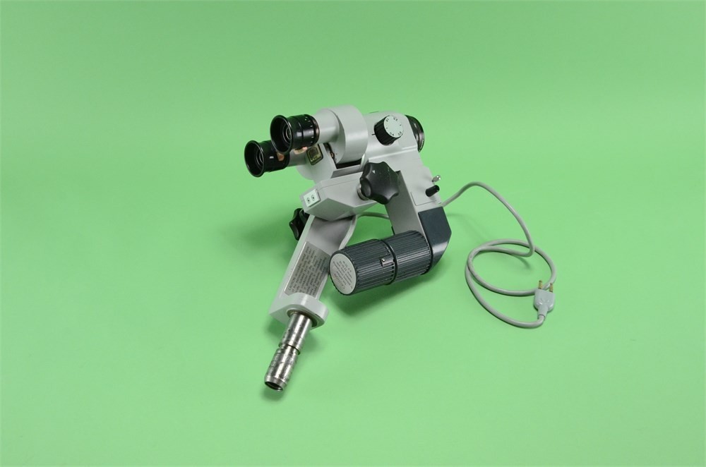 Zeiss OpMi-1 Surgical Microscope Head F125 Binos, Eyepieces, f300 Lens MRG10351