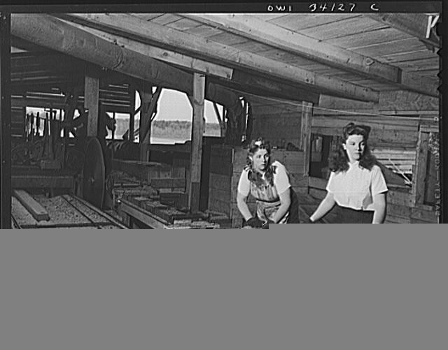 Photo:Concord New Hampshire Turkey Pond Women Workers 1940s Lumber Mill