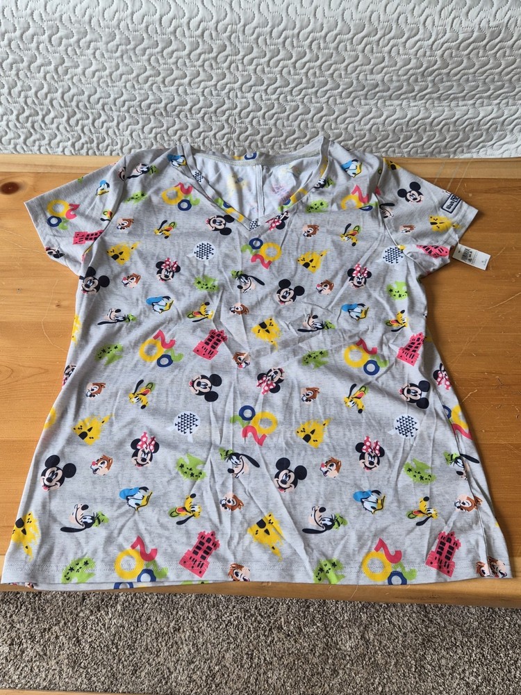 Disney Parks XL Women's Walt DisneyWorld V-neck T-shirt