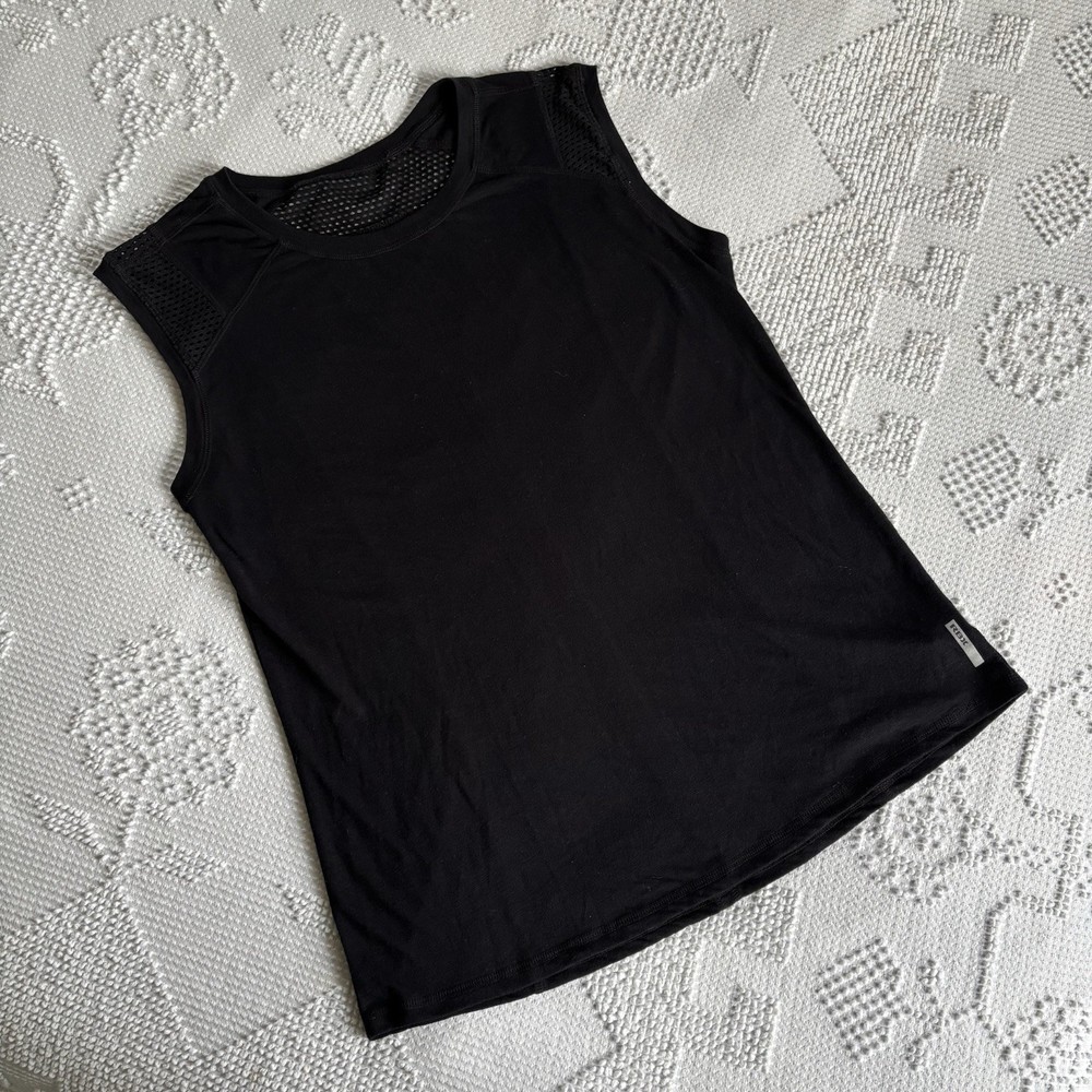 RBX performance women’s size L black muscle shirt tank top with vent accents