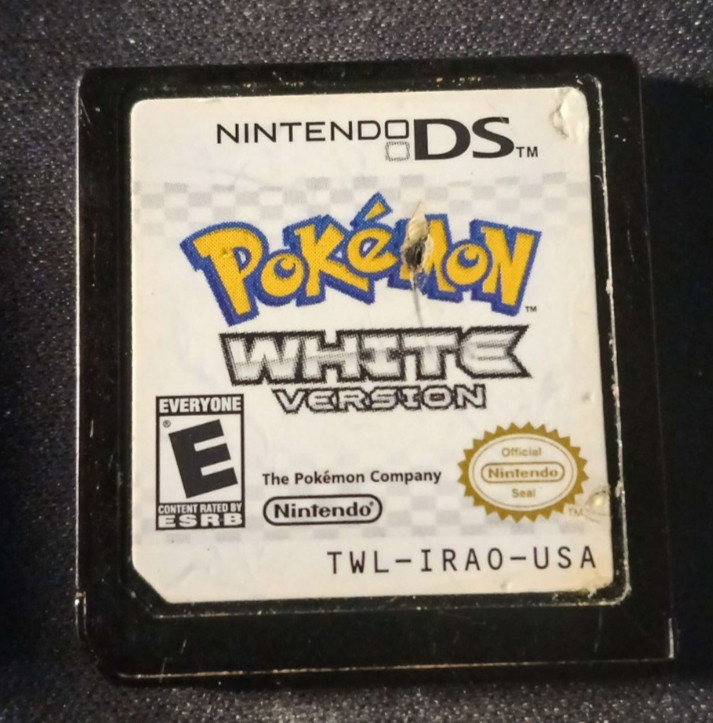 Pokemon White Version (Nintendo DS, 2011) Authentic Tested
