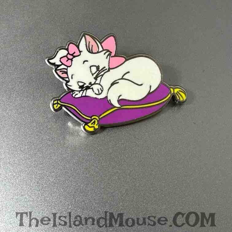 Disney Marie Aristocats Sweet Dreams Sleeping Naping Pin (U1:153269)
