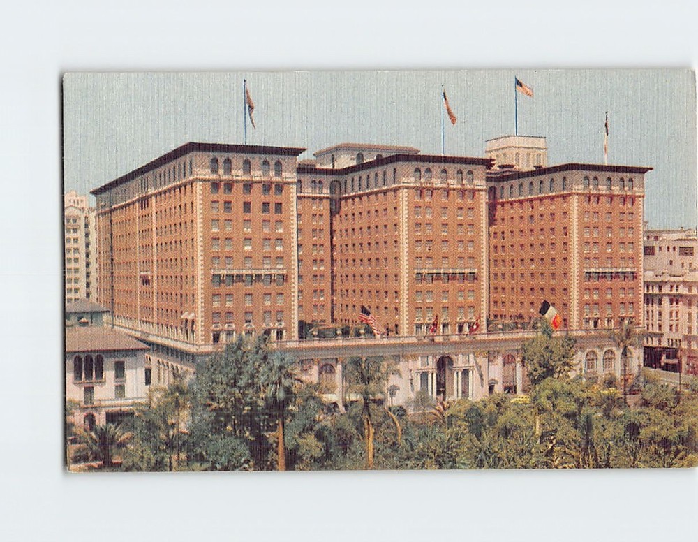 Postcard The Biltmore Hotel Los Angeles California USA