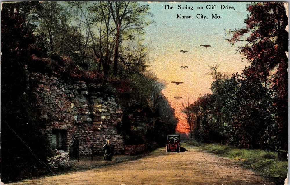 Kansas City MO-Missouri, The Spring on Cliff Drive, Vintage Postcard