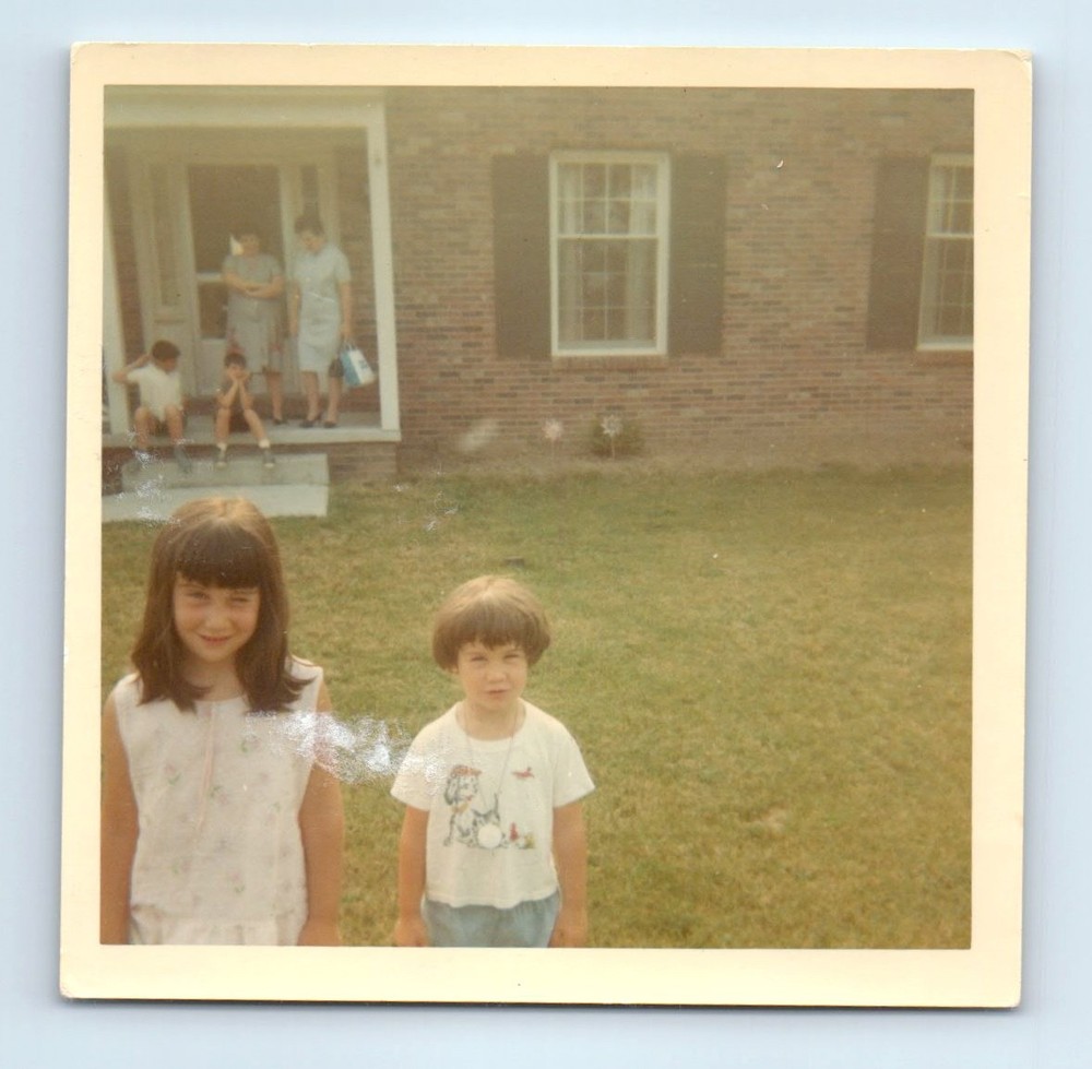 Old Vintage Square Color Photo WOMEN BOYS GIRLS OUTSIDE HOUSE SNAPSHOTP PIC