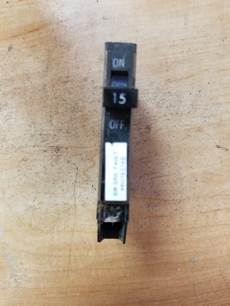 GE 15 Amp Single Pole Slim Circuit Breaker