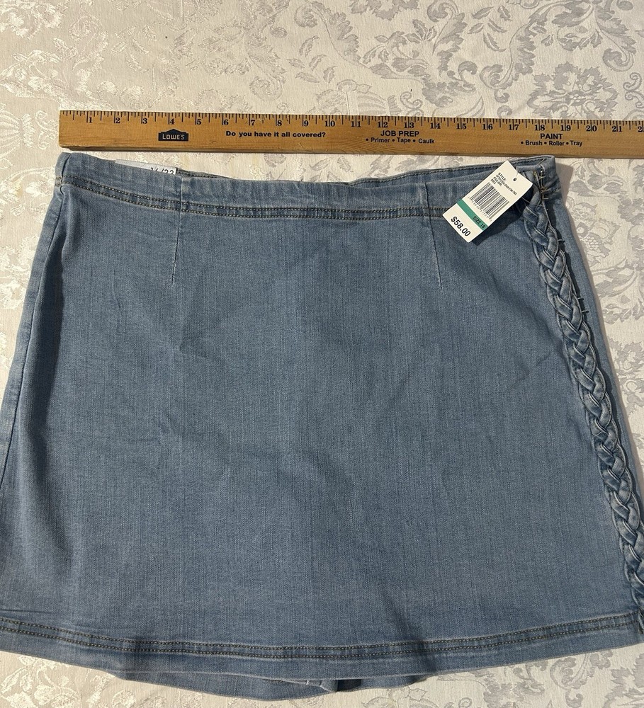 Curve appeal Women’s Denim Skort 5” NWT 16