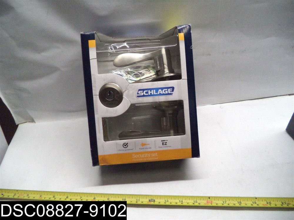 Schlage FB50N V ACC 619 B60 Single Cylinder Deadbolt and F51 Keyed Entry Accent