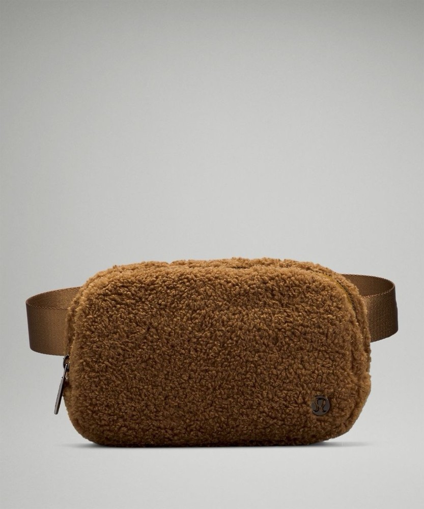 Lululemon Everywhere Belt Bag Fleece Sherpa Burnt Caramel Tan EUC