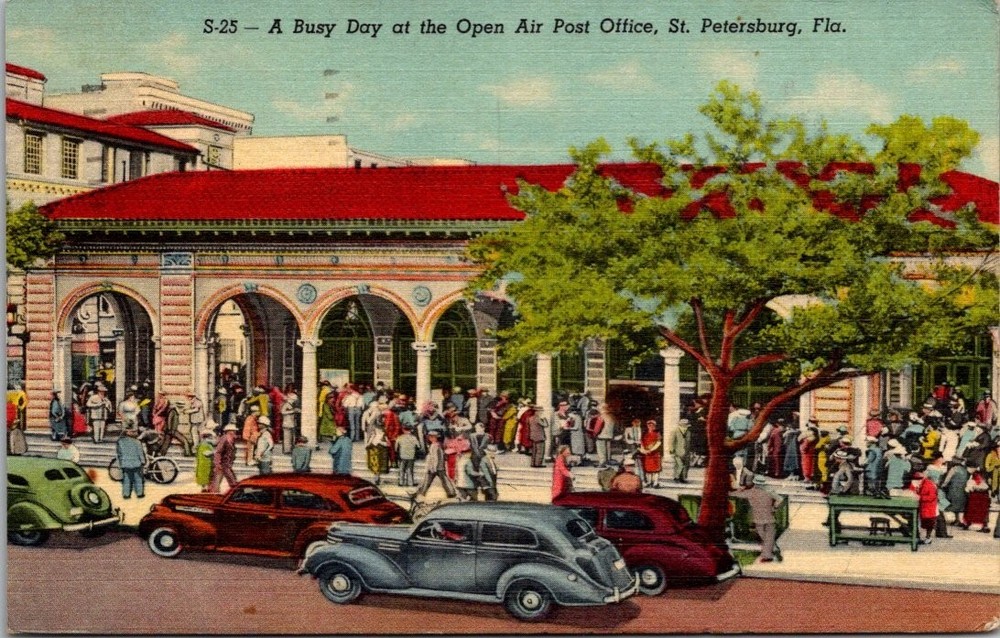 1943 St. Petersburg FL Open Air Post Office Busy Day Linen Postcard