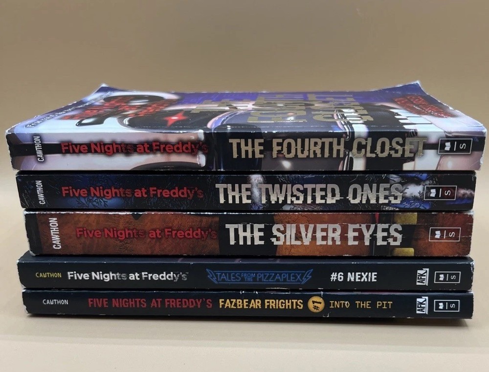 Five Nights at Freddy's-Twisted Ones,Silver Eyes,4th Closet + Freights & Pizzapl