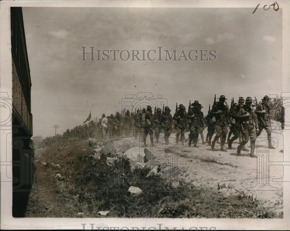 1950 Press Photo 106th Infantry troops arrive in Ogdensburg NY for war games