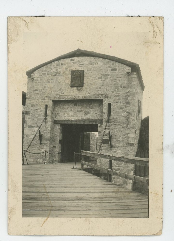 Vintage Photo Historic War OLD FORT NIAGARA Entrance Gate Youngstown NY 1940s
