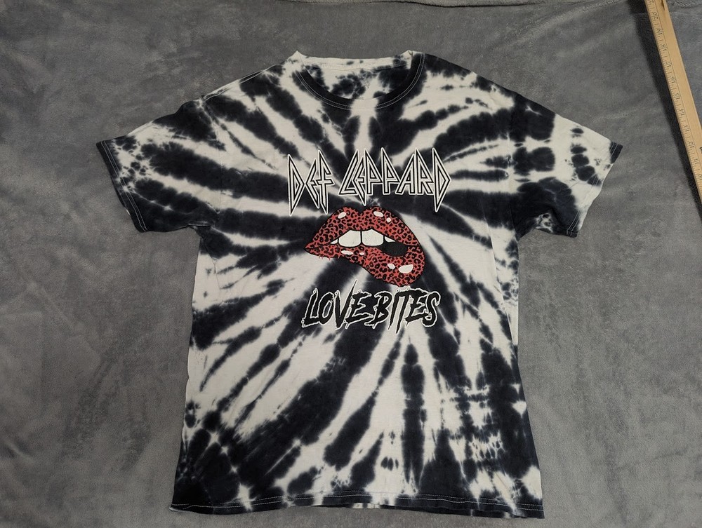 Tie-Dye Def Leppard  Love Bites 80’s Band T-Shirt Size Medium 100% Cotton