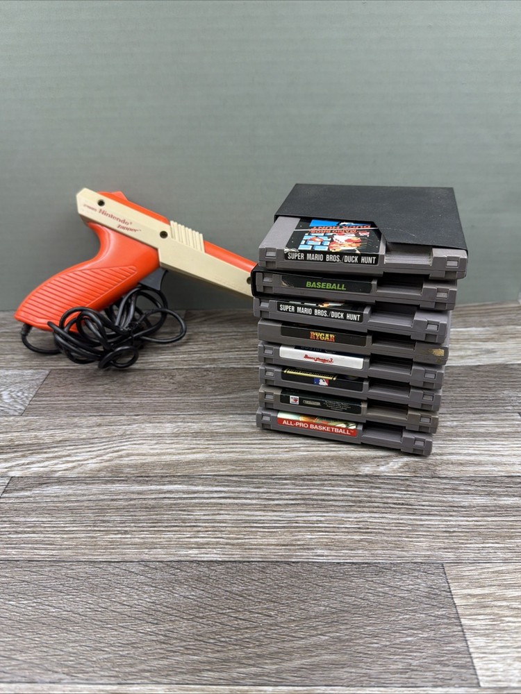 LOT OF 8 Nintendo Entertainment System NES Games - Untested! Mario And Zapper