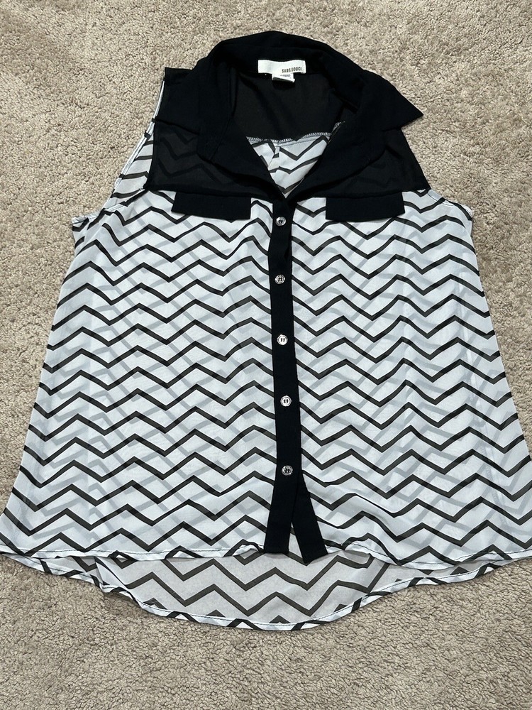Sans Souci Womens Shirt Size Medium Multicolor Chevron Print Button Down Flowy
