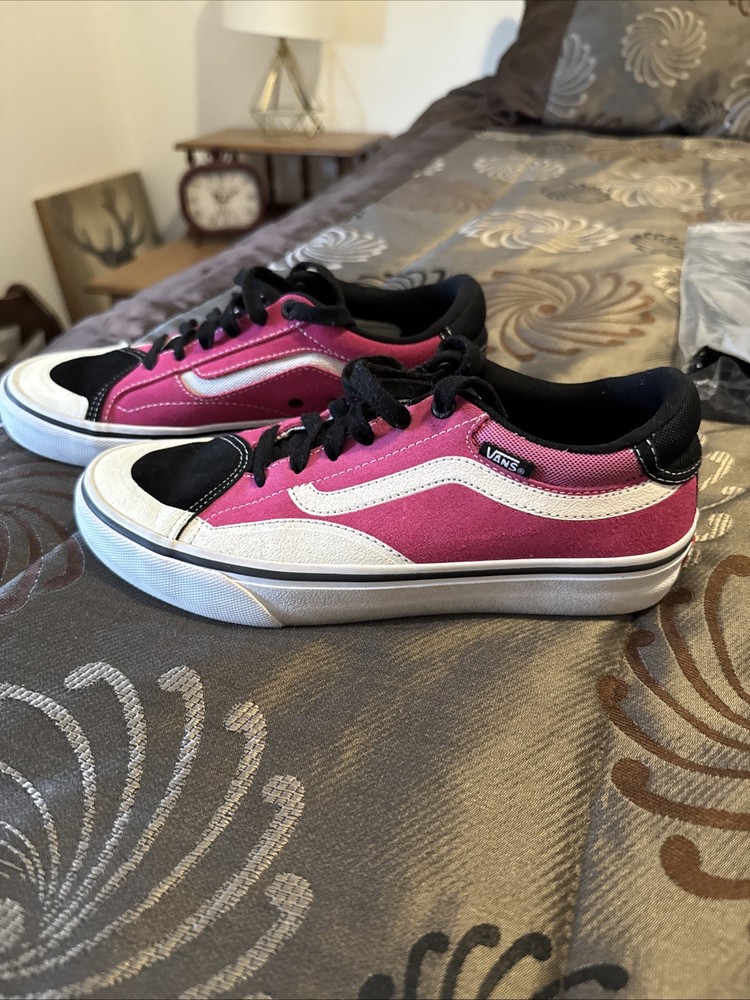 VANS Trujillo Pink/White And Black Men's Size 7/Womens 8.5