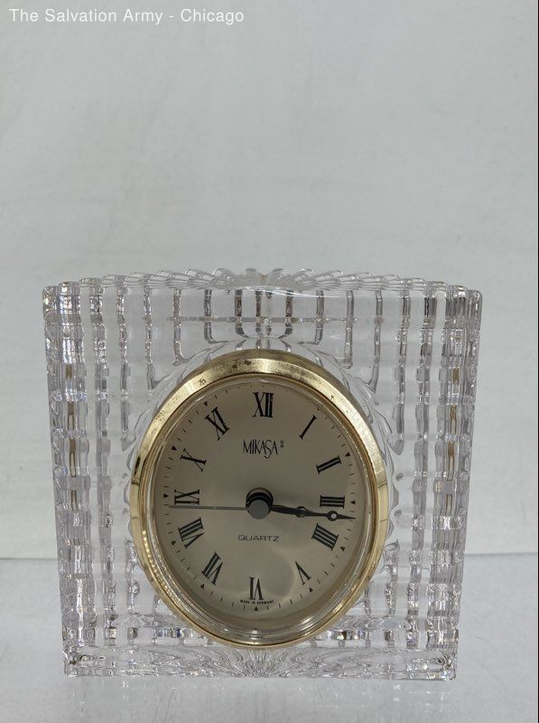 Mikasa Clear Gold Glass Collectible Home Decorative Quartz Movement Desk Clock