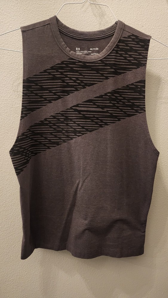 Under Armour UA Women's Loose Fit Gray Tank Top Heatgear Size Small