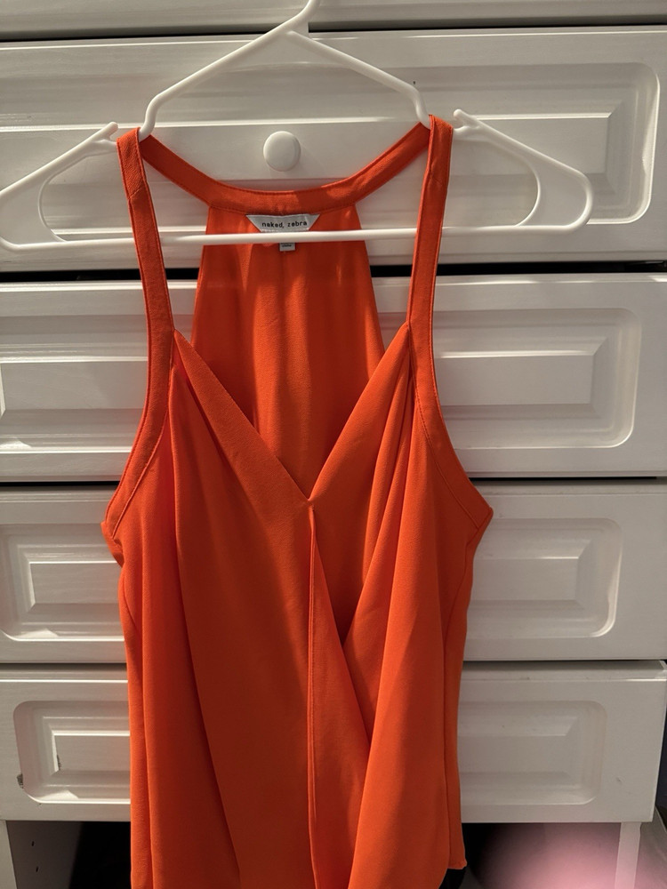 Naked Zebra Women's Orange Solid Chiffon V-Neck Sleeveless Tank Top M