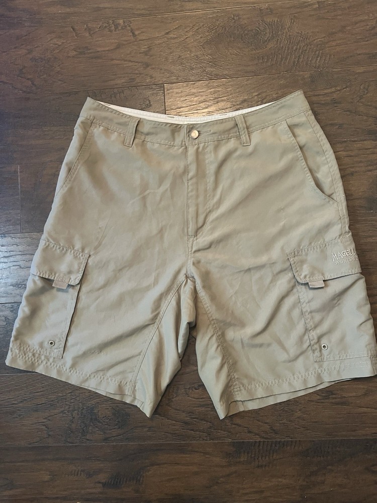 Men’s Khaki Magellan Shorts Size 34