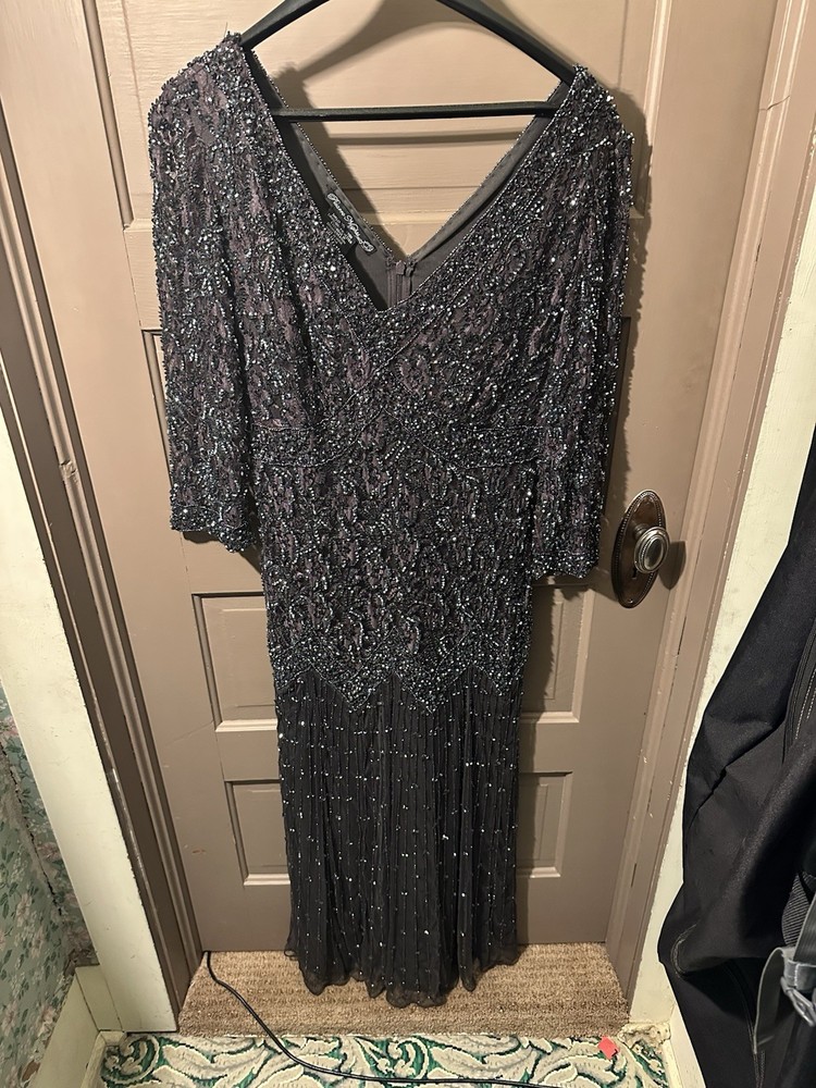 Pizarro Nights Beaded Cocktail V-neck 3/4 Sleeve Dress Size 10