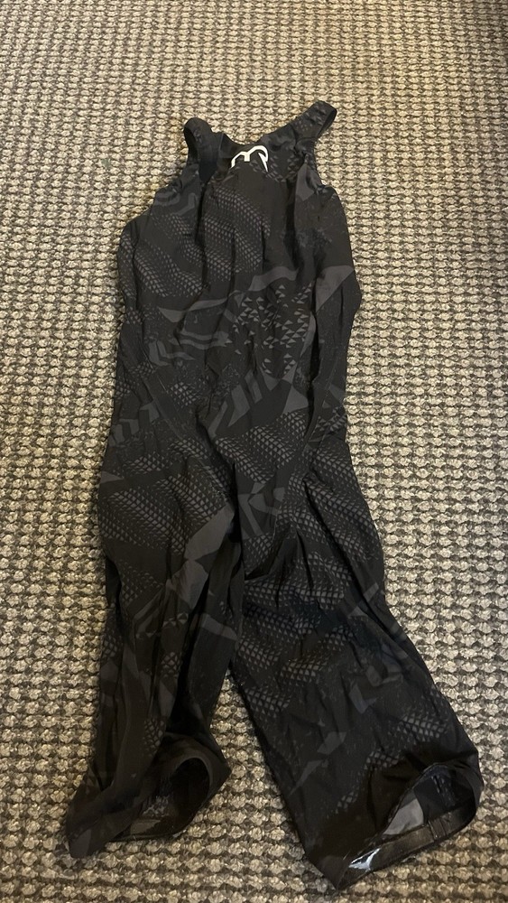 TYR Avictor  Tech Suit Competitive Swimwear Women Size 27