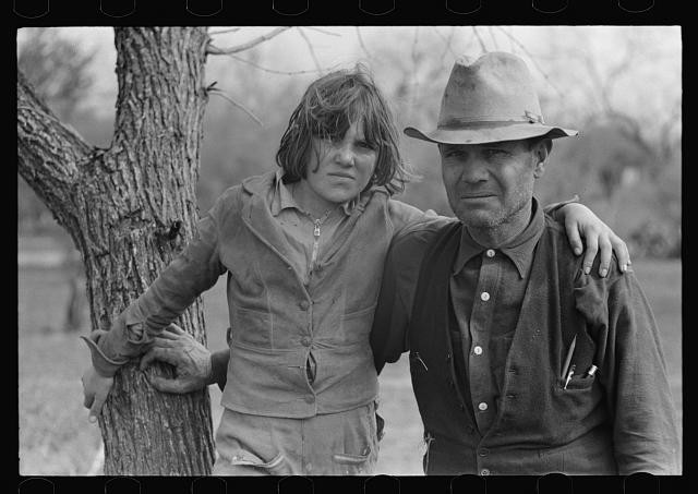 Photo:Harlingen Texas 1939 Migrant Father and Daughter Farm Camp FSA