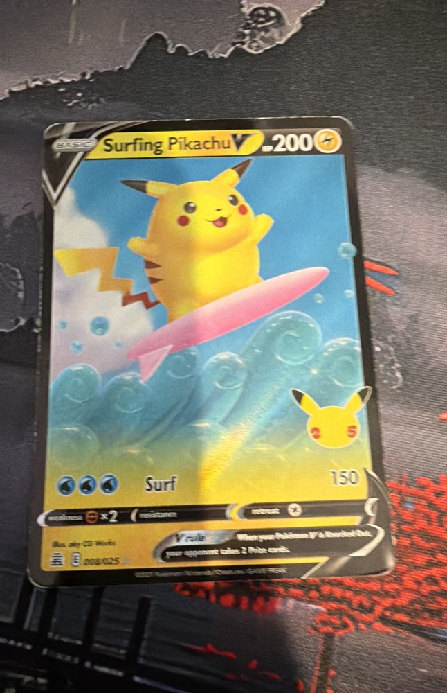 Surfing Pikachu V 008/025 Celebrations Holo
